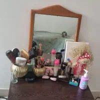 میز و آینه برای فروش