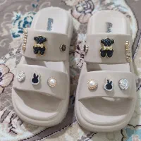 دمپایی کرم رنگ