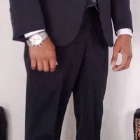 یه دست کت و شلوار و کفش و...