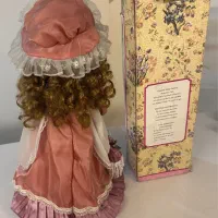 عروسک آنتیک|مجسمه، تندیس، ماکت|تبریز, |دیوار