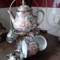 قوری و فنجان نعلبکی نو استفاده نشده