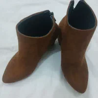 کفش پاییزه|کیف، کفش، کمربند|نیشابور, پنجراه|دیوار