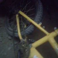 دوچرخه|دوچرخه، اسکیت، اسکوتر|خاش, |دیوار