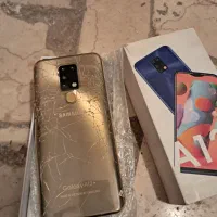 ۴ عدد گوشی ۱ عدد تبلت