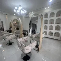 اجاره میز ناخن در سالن زیبایی|اجارهٔ دفتر کار، اتاق اداری، مطب|شیراز, عفیف‌آباد|دیوار