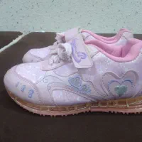 کفش صورتی کودکانه