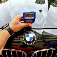 تشخیص رنگ و کارشناسی خودرو سیار در محل فنی اشعهuv