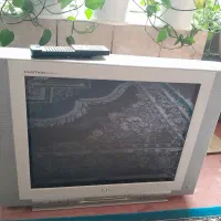 تلویزیون الجی و میز