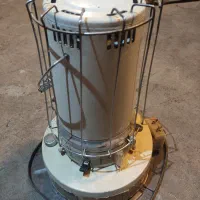 ۴ عددچراغ نفتی قدیمی نو آکبند|کلکسیون اشیاء عتیقه|شهرکرد, |دیوار