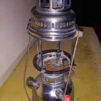 چراغ زنبوری قدیمی