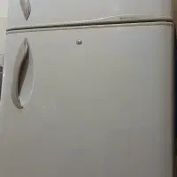 یخچال ال جی کاملا سالم در حال کار