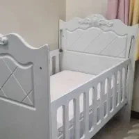 تخت و تشک نوزاد