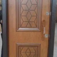 استخدام جوشکار و پرسکار درب و نقاش چوب . نجار