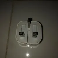 شارژ اصلی ایفون کاملا سالم ۲۰ وات