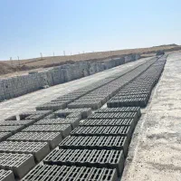 کارگر ماهر و نیمه ماهر بلوک زنی داعمی