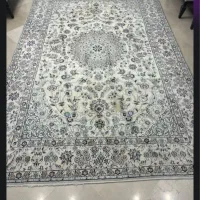 فرش دستباف نایین گل ابریشم