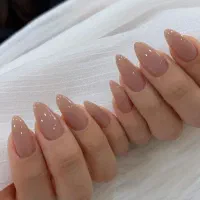 تخفیف ویژه کاشت ناخن400