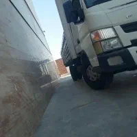 راننده با ماشین بغل بازشو