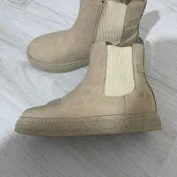 بوت دخترانه|کیف، کفش، کمربند|میانه, |دیوار