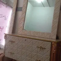 آینه و میز آرایشی