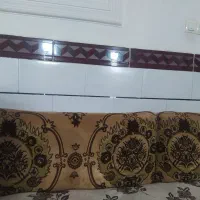 سه عدد پشتی|پشتی|بم, |دیوار