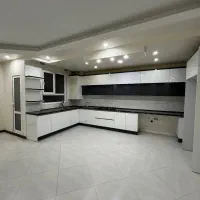 ۱۳۵متری/۳خواب/فول امکانات(خیابان سپاه)