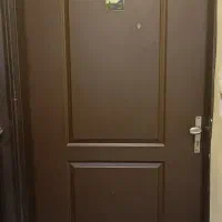 درب ورودی واحد و درب اتاق خواب