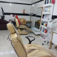 تجهیزات سالن زیبایی|آرایشگاه و سالن‌های زیبایی|جوین, |دیوار