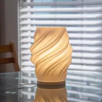 چراغ آباژور رومیزی مدل خامه ای