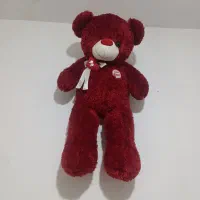 عروسک قرمز تمیزوخوش رنگ