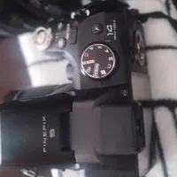 دوربین فوجی s4000|دوربین عکاسی و فیلمبرداری|شاهینشهر, شهرک گلدیس|دیوار