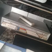 دستگاه پلیر DVD و نوارهای VHS