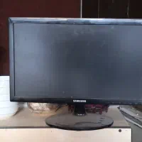 میز و صندلی و قوری و نلبعکی و مانیتور سپیدز|کافی‌شاپ و رستوران|تهران, پونک|دیوار