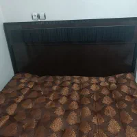 تخت خواب وتشک