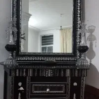 آیینه و کنسول