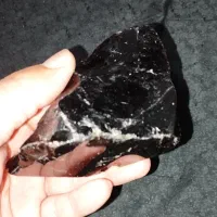 سنگ سیاه ابسیدن