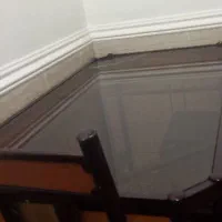 میز غذا خوری کاملا تمیز