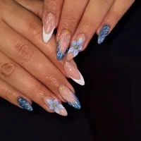 آموزش کاشت ناخن