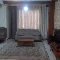 واحد ۸۰ متری آسانسور، پارکینگ