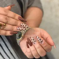 زیبا ترین دست ها|خدمات آرایشگری و زیبایی|اندیشه, اندیشه فاز ۱|دیوار