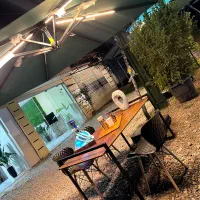 میز کافه ای بزرگ