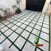 چمن‌مصنوعی بین سنگی، تایل چمنی، چمن‌نواری