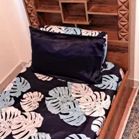 تخت کاملا سالم و بدون زدگی