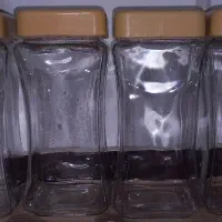 استوانه ی شیشه ای تمیز و کاربردی