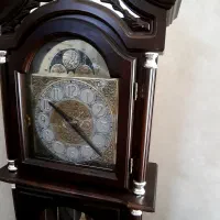 ساعت ایستاده و ساعت دیواری کلاسیک