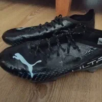 کفش فوتبال در حد نو