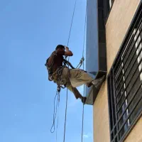 نماشویی عایق نانو اب بندی رطوبتی راپل شستشوی نما