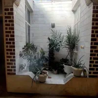 گل و گلدان