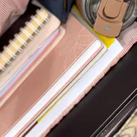 بهترین انتخاب هر دانش جو و دانش آموز|کیف، کفش، کمربند|قم, سالاریه|دیوار