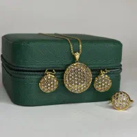 نیم ست دایره و پاپیون